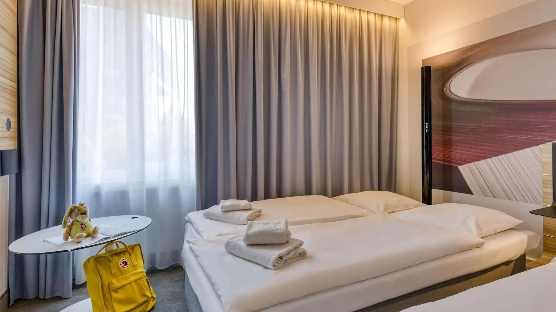 **** Hotel Novotel Köln City Německo
